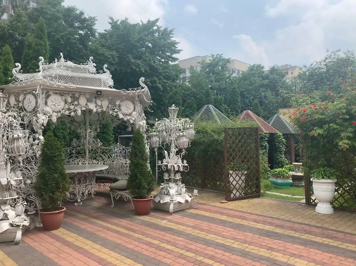 호텔 Inn On Zhytomyrska 키예프