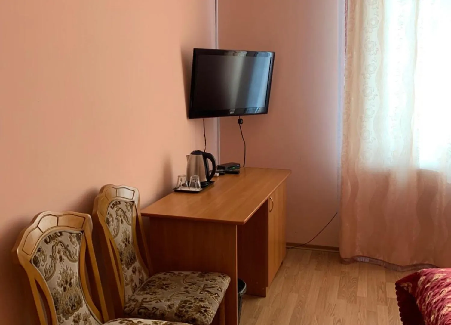 מלון קייב Inn On Zhytomyrska