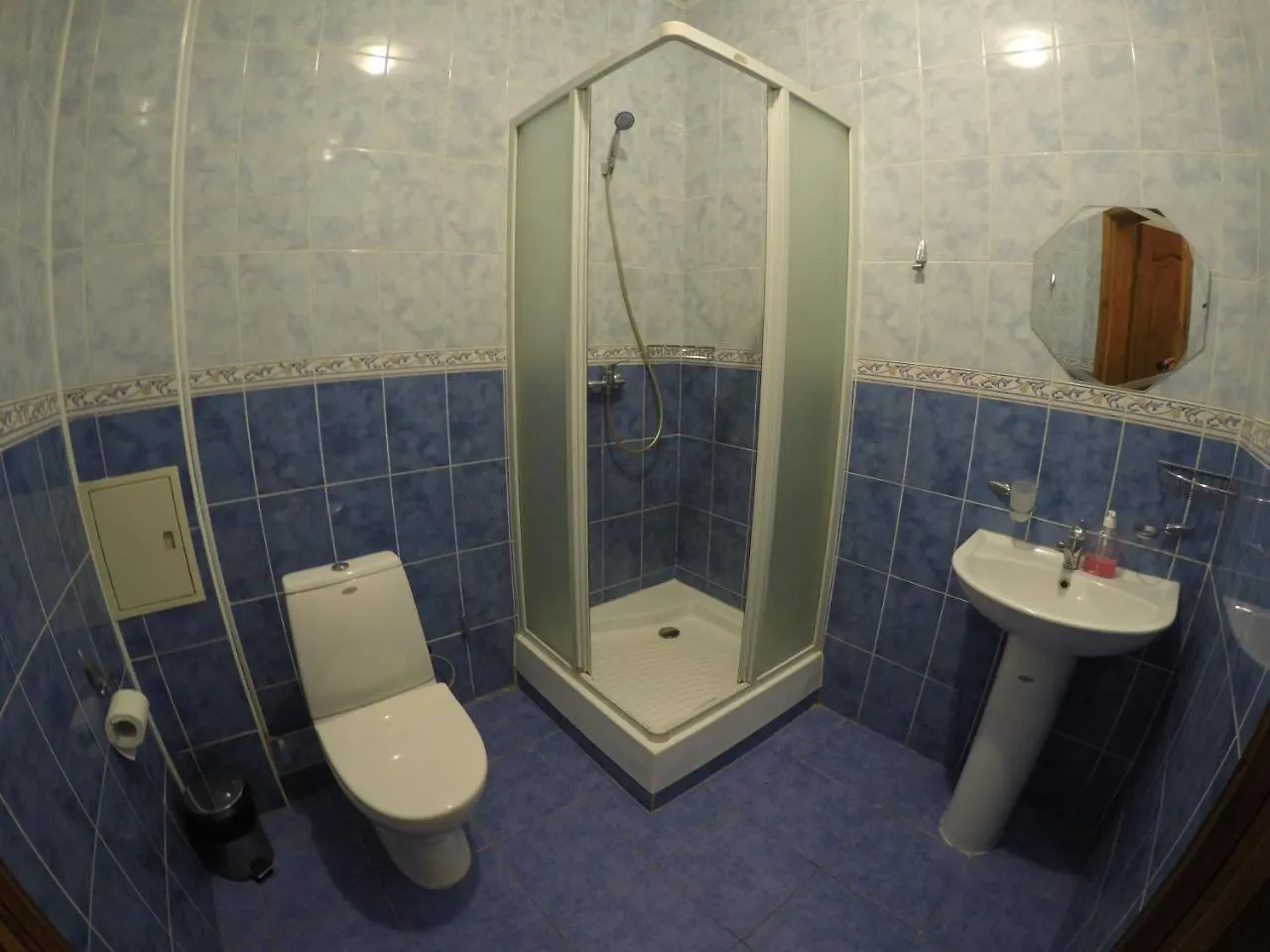 קייב Inn On Zhytomyrska מלון